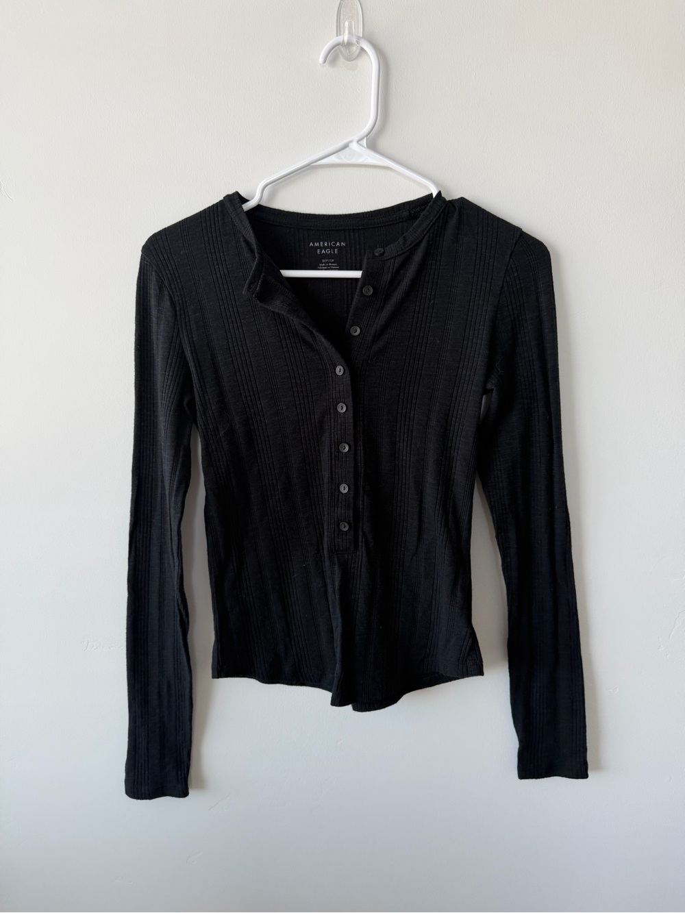 American Eagle Black Ribbed Long Sleeve Henley Top Size Small